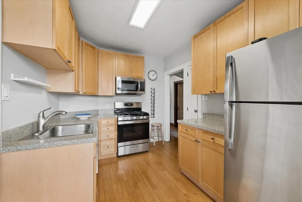 3651 North Kedvale Avenue Chicago IL 60641