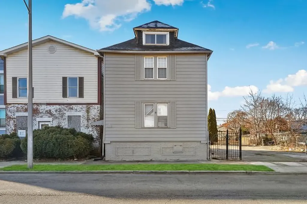 238 East 22 Street Chicago Heights IL 60411