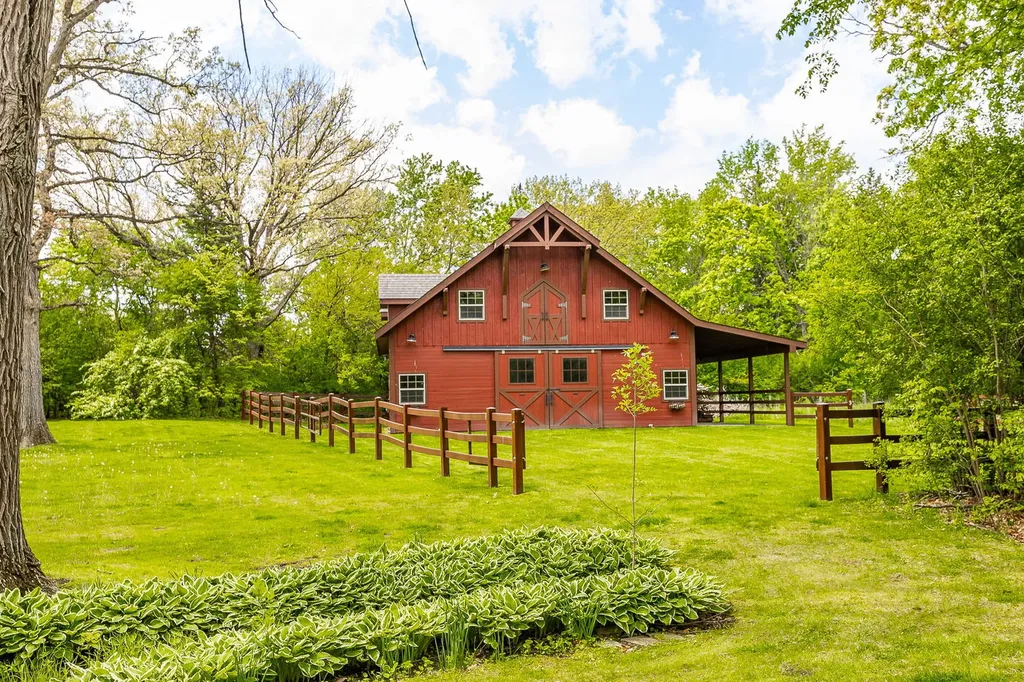 7S460 Donwood Drive Naperville IL 60540