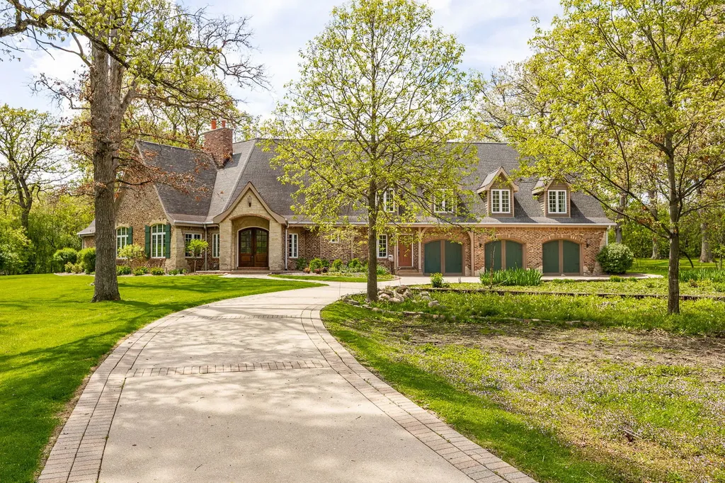 7S460 Donwood Drive Naperville IL 60540