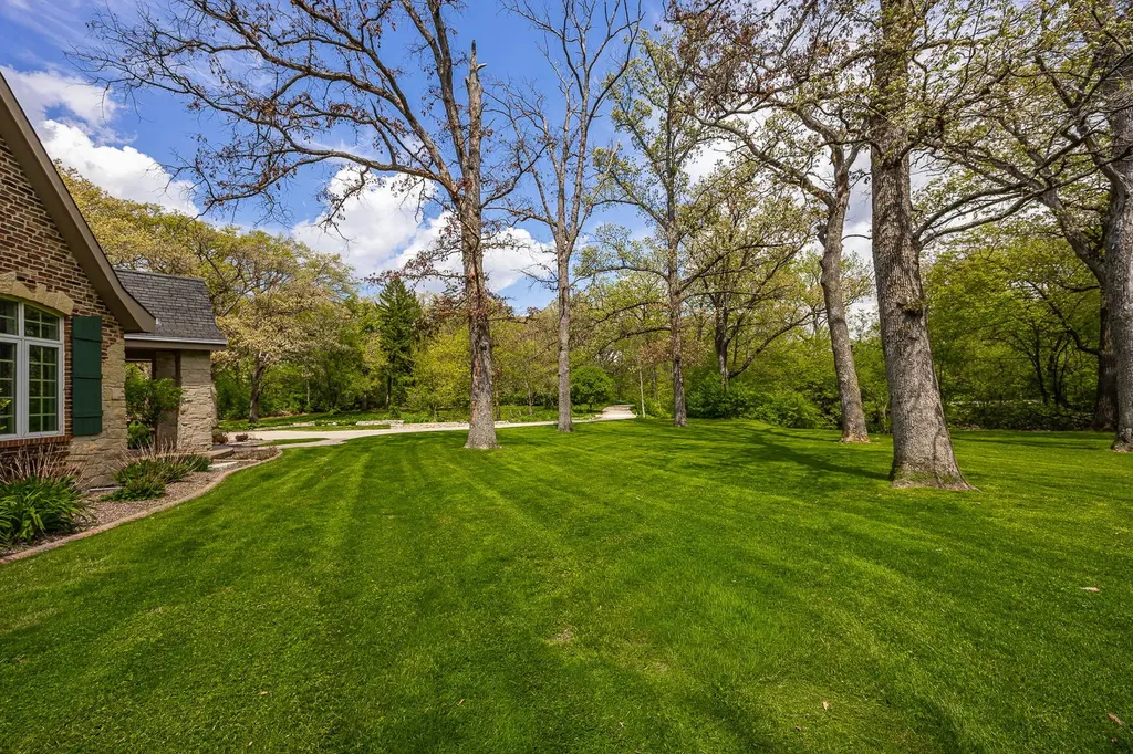 7S460 Donwood Drive Naperville IL 60540