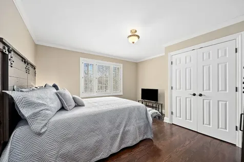 7S460 Donwood Drive Naperville IL 60540