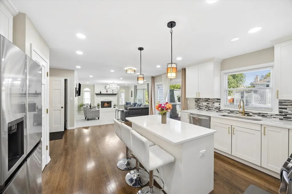 1524 Oswego Road Naperville IL 60540