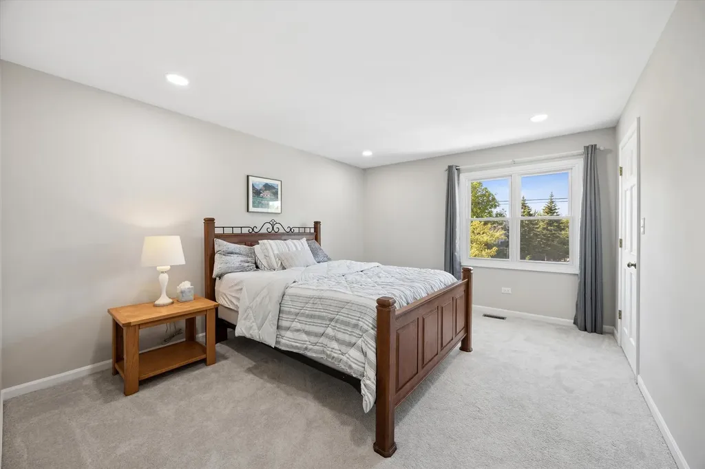 1524 Oswego Road Naperville IL 60540