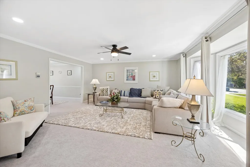 1524 Oswego Road Naperville IL 60540