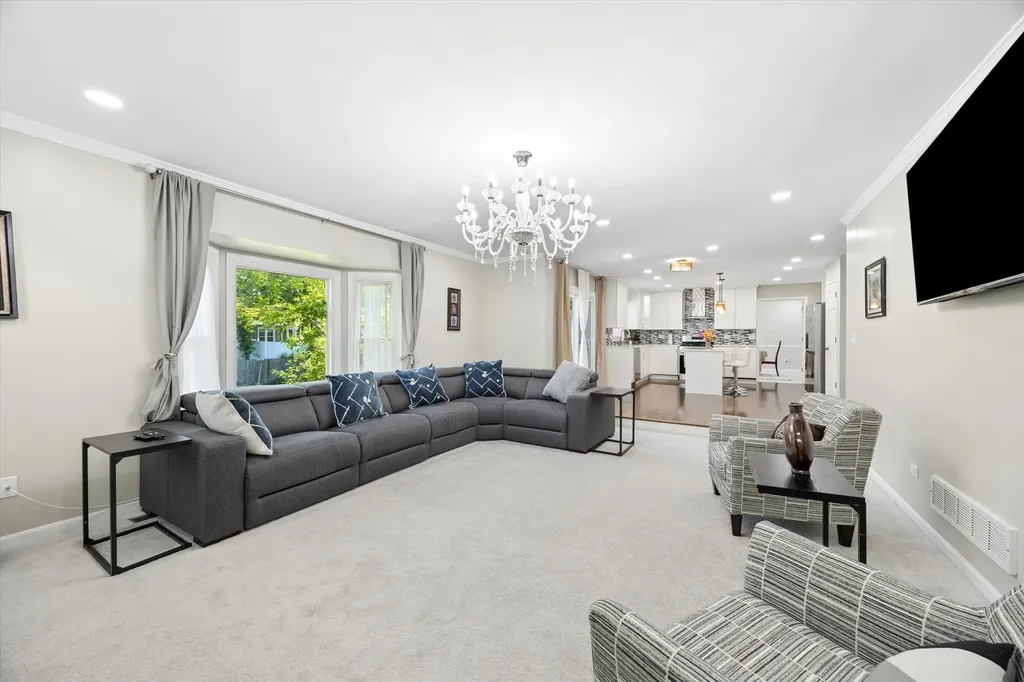 1524 Oswego Road Naperville IL 60540