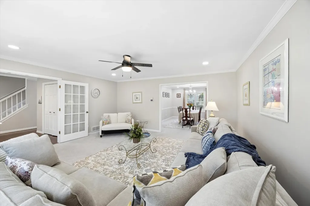 1524 Oswego Road Naperville IL 60540