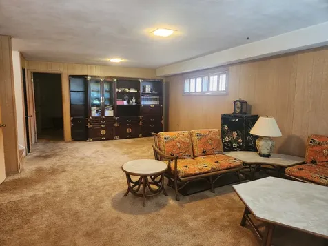 4640 West Estes Avenue Lincolnwood IL 60712
