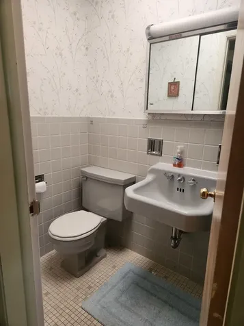 4640 West Estes Avenue Lincolnwood IL 60712