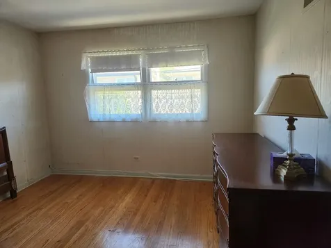 4640 West Estes Avenue Lincolnwood IL 60712