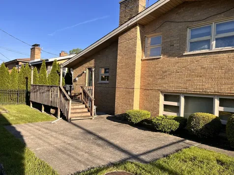 4640 West Estes Avenue Lincolnwood IL 60712