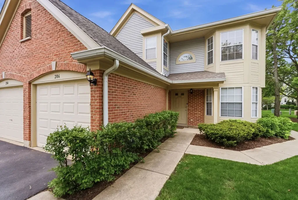 206 Glasgow Lane Schaumburg IL 60194