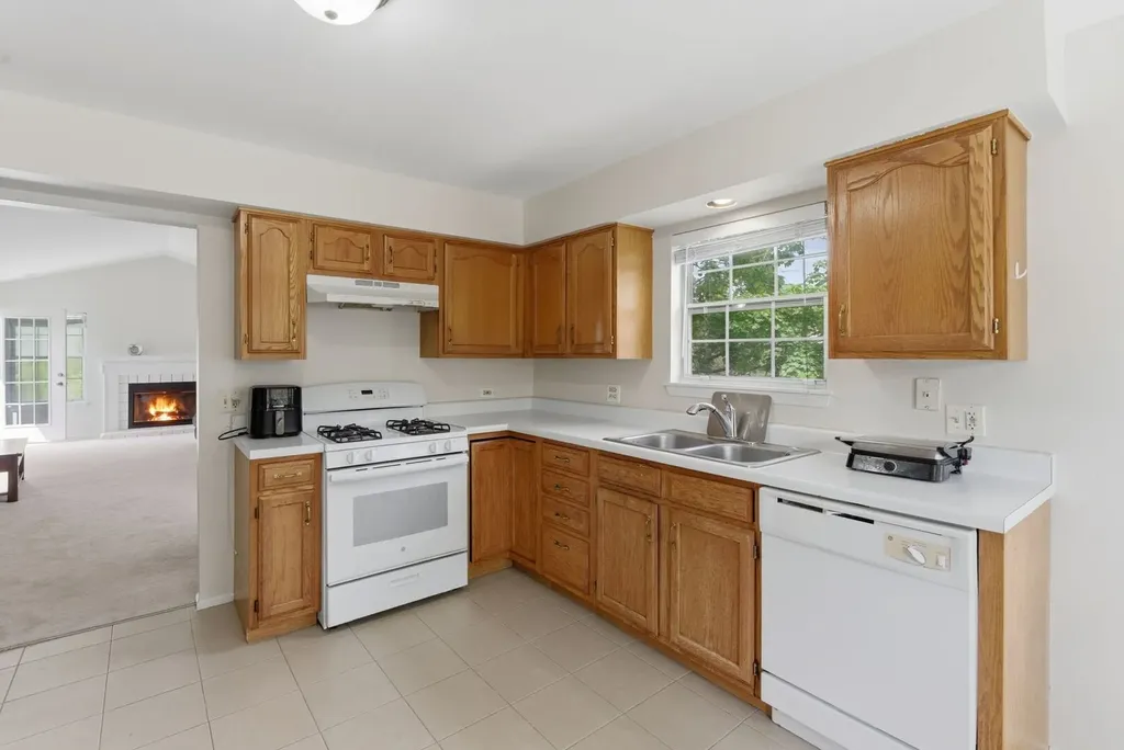206 Glasgow Lane Schaumburg IL 60194