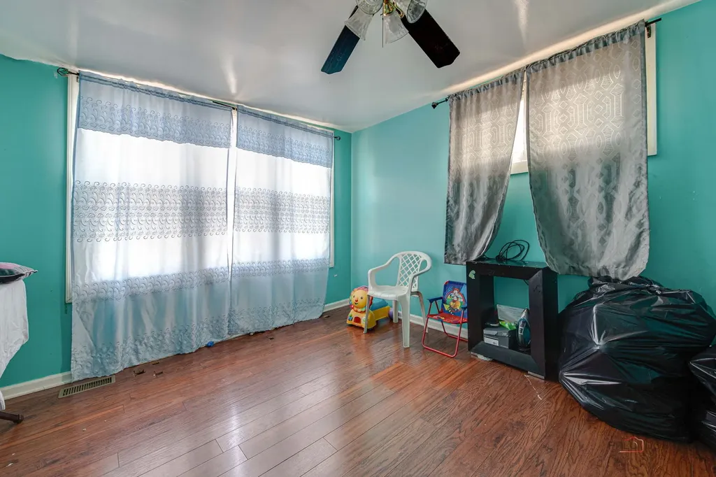 3512 West Hirsch Street Chicago IL 60651