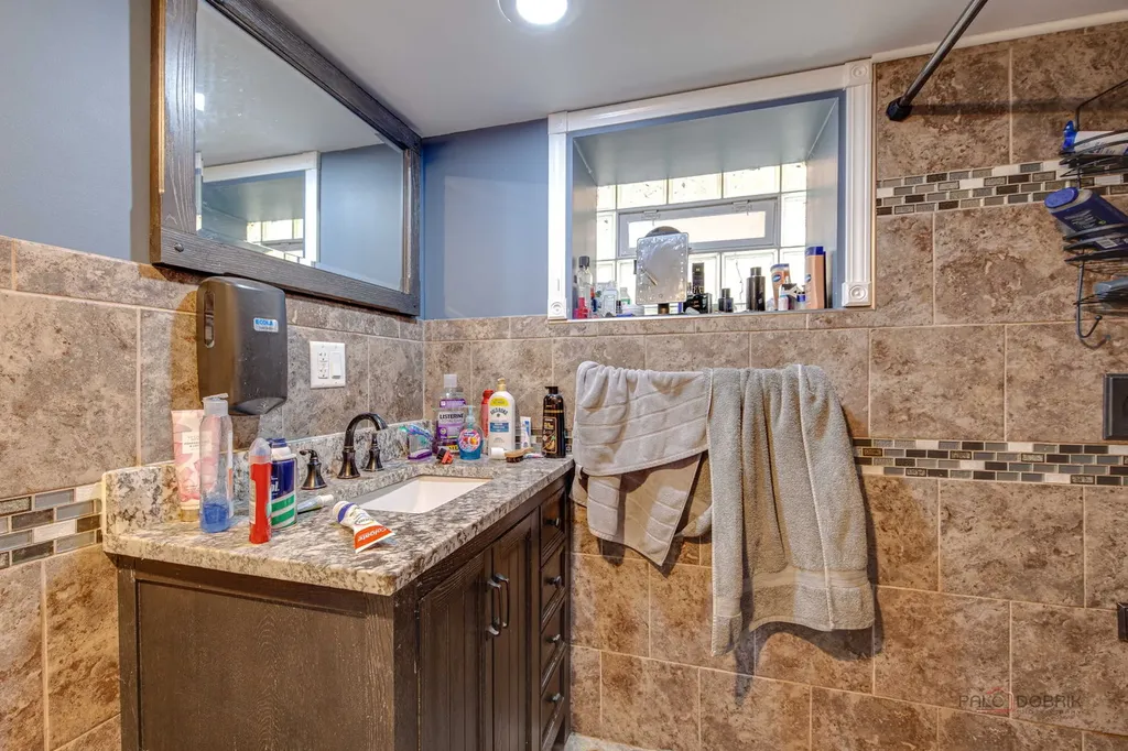 3512 West Hirsch Street Chicago IL 60651