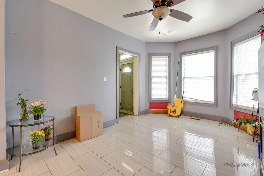 3512 West Hirsch Street Chicago IL 60651