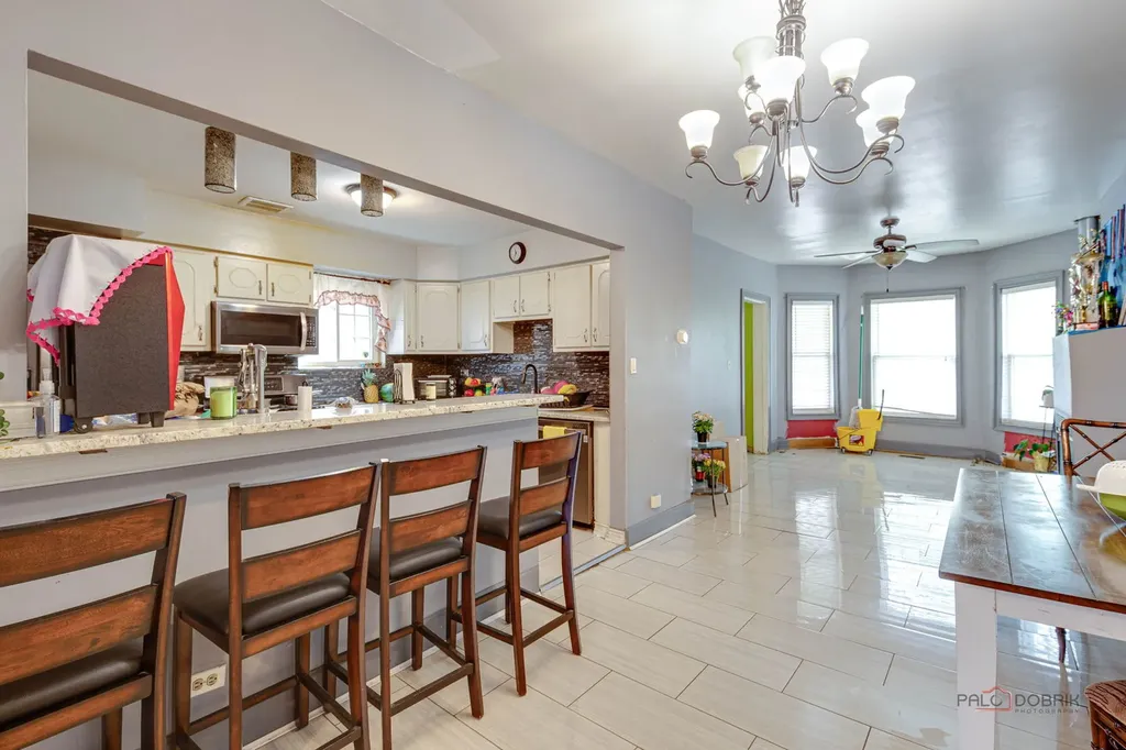 3512 West Hirsch Street Chicago IL 60651
