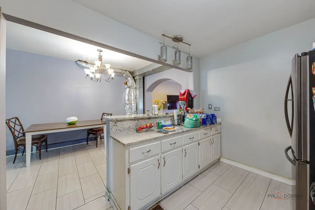 3512 West Hirsch Street Chicago IL 60651