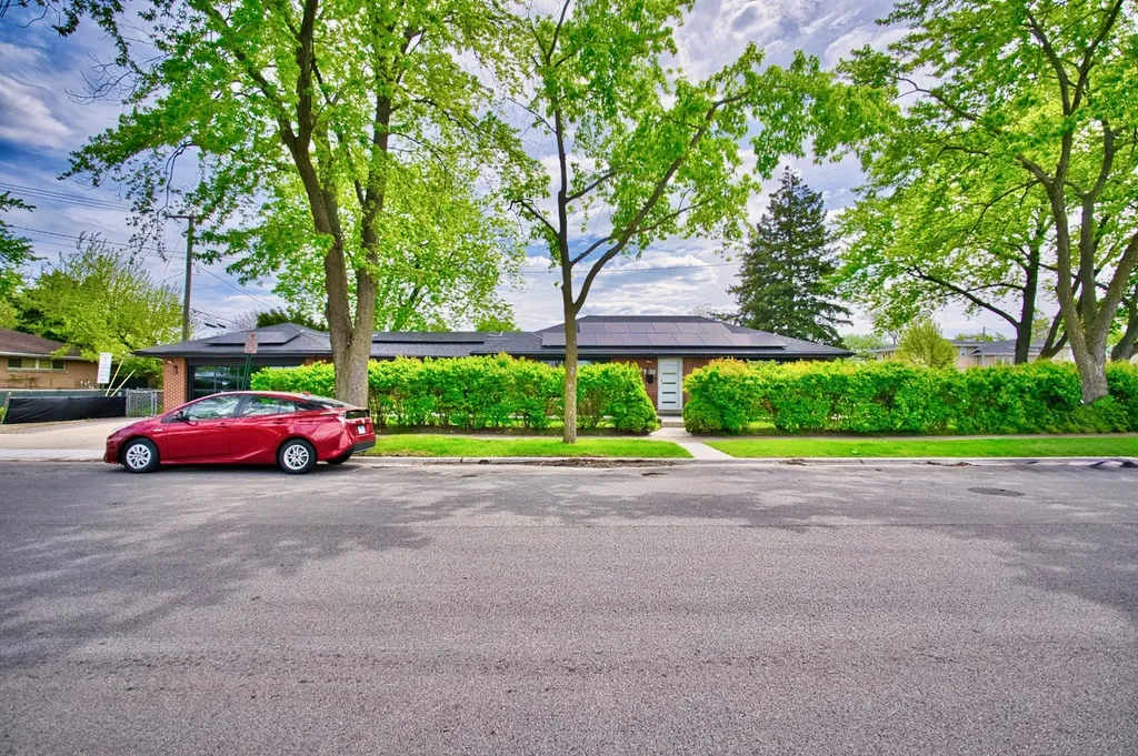 7135 Laramie Avenue Skokie IL 60077