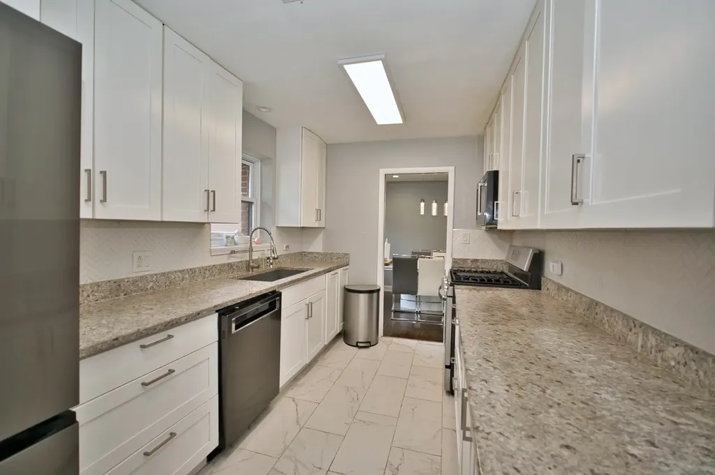 7135 Laramie Avenue Skokie IL 60077