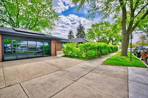 7135 Laramie Avenue Skokie IL 60077