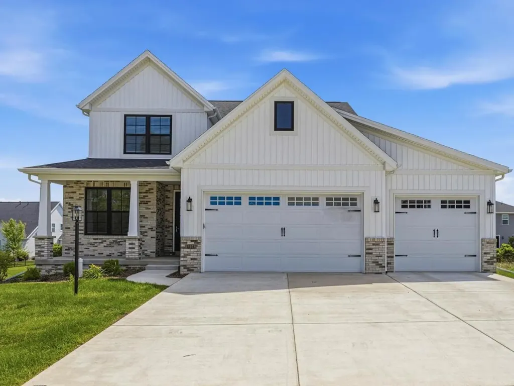 1214 Briarwood Lane Mahomet IL 61853