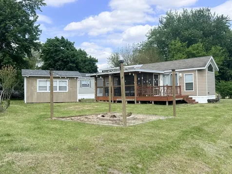 29-379 Woodhaven Lakes Sublette IL 61367
