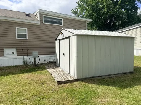 29-379 Woodhaven Lakes Sublette IL 61367