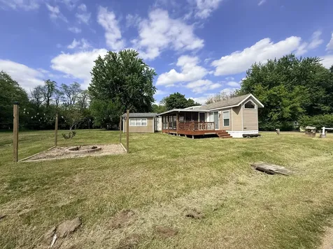 29-379 Woodhaven Lakes Sublette IL 61367
