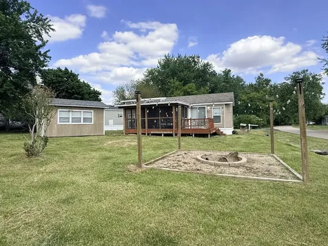 29-379 Woodhaven Lakes Sublette IL 61367