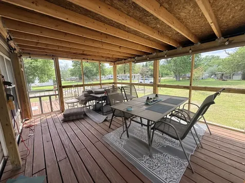29-379 Woodhaven Lakes Sublette IL 61367