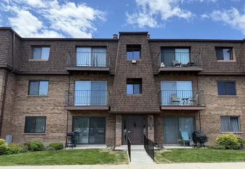 718 Cobblestone Circle Glenview IL 60025