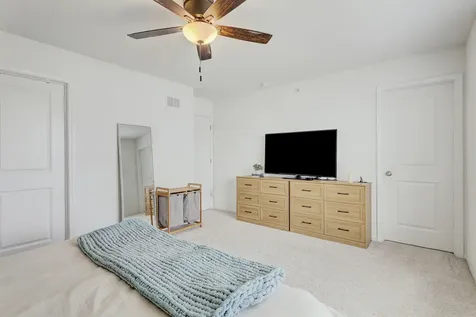 1078 Bogart Street Des Plaines IL 60018