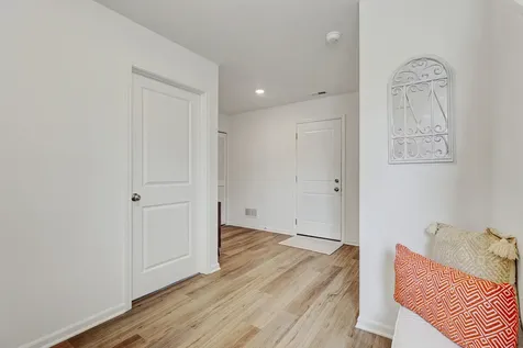 1078 Bogart Street Des Plaines IL 60018