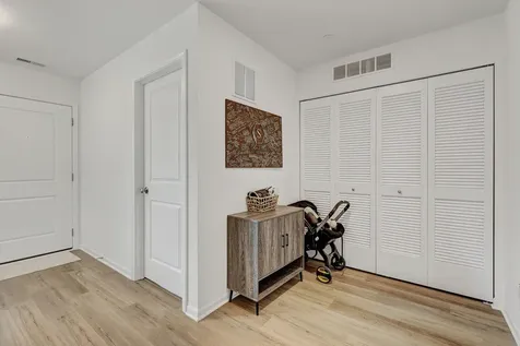 1078 Bogart Street Des Plaines IL 60018
