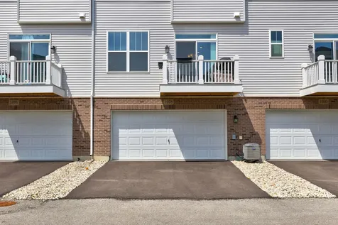 1078 Bogart Street Des Plaines IL 60018