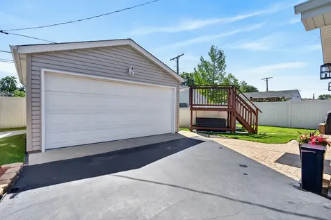 8263 North Washington Street Niles IL 60714