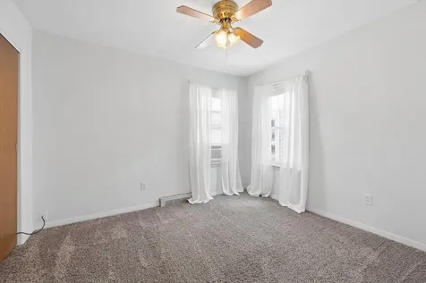 4368 9TH Street East Moline IL 61244