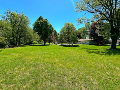 5 North Acres Drive Streator IL 61364