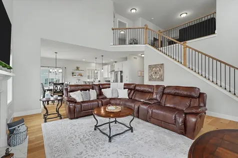 512 Wheatley Drive Mahomet IL 61853
