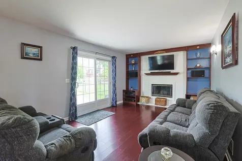 830 Hawk Lane Carol Stream IL 60188