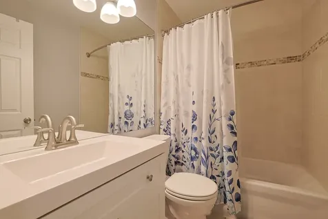 830 Hawk Lane Carol Stream IL 60188