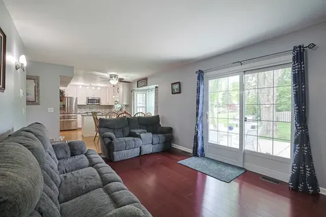 830 Hawk Lane Carol Stream IL 60188