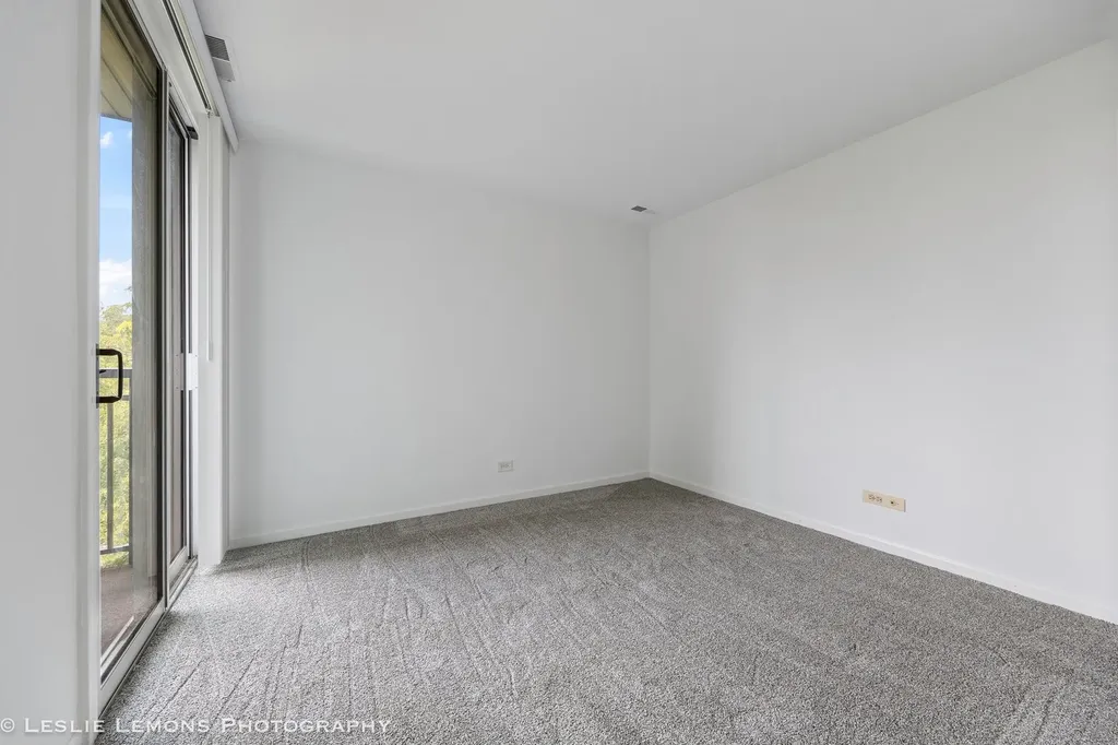 5950 Oakwood Drive Lisle IL 60532