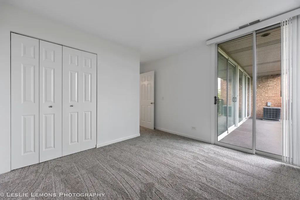 5950 Oakwood Drive Lisle IL 60532