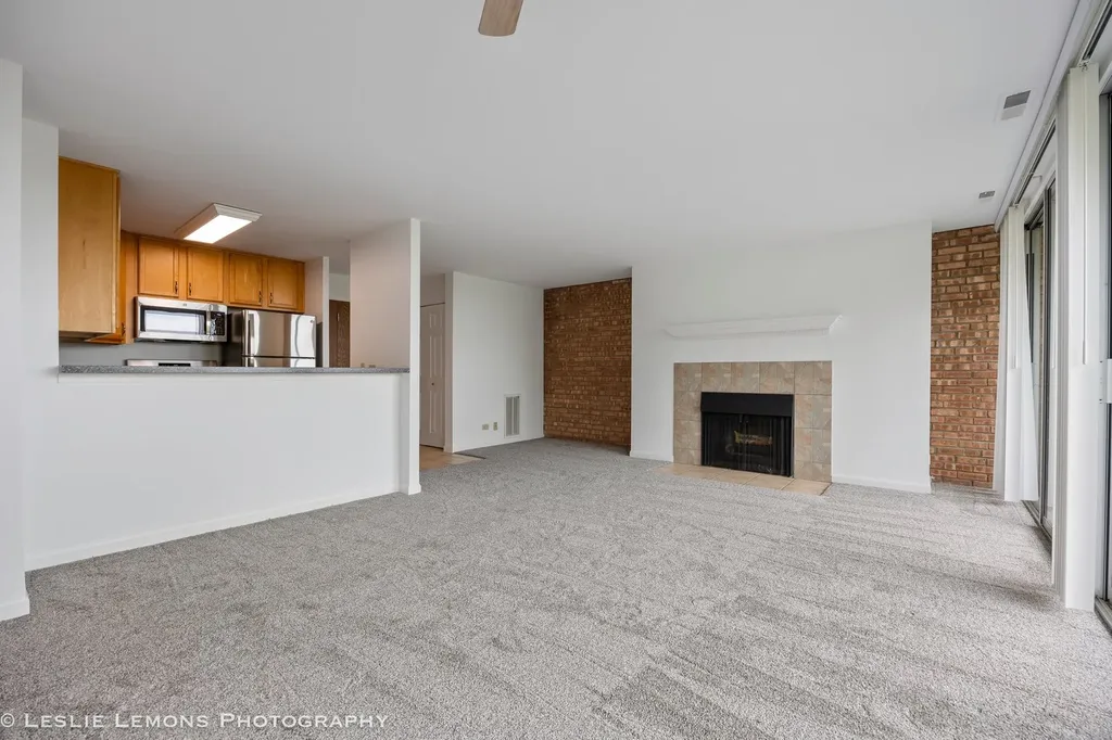 5950 Oakwood Drive Lisle IL 60532