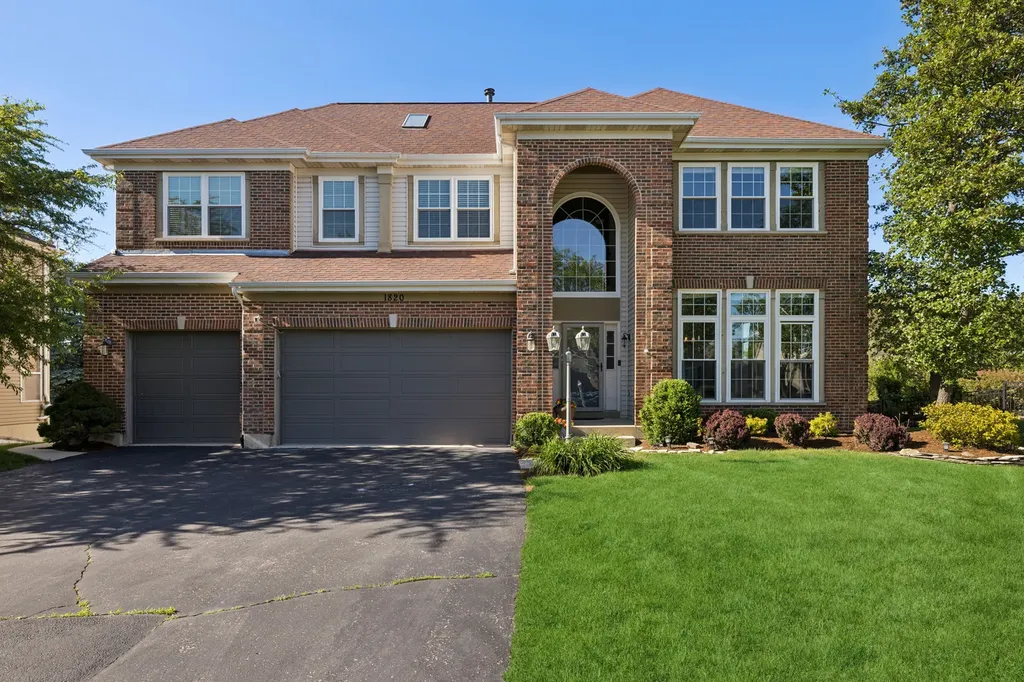 1820 Broadsmore Drive Algonquin IL 60102
