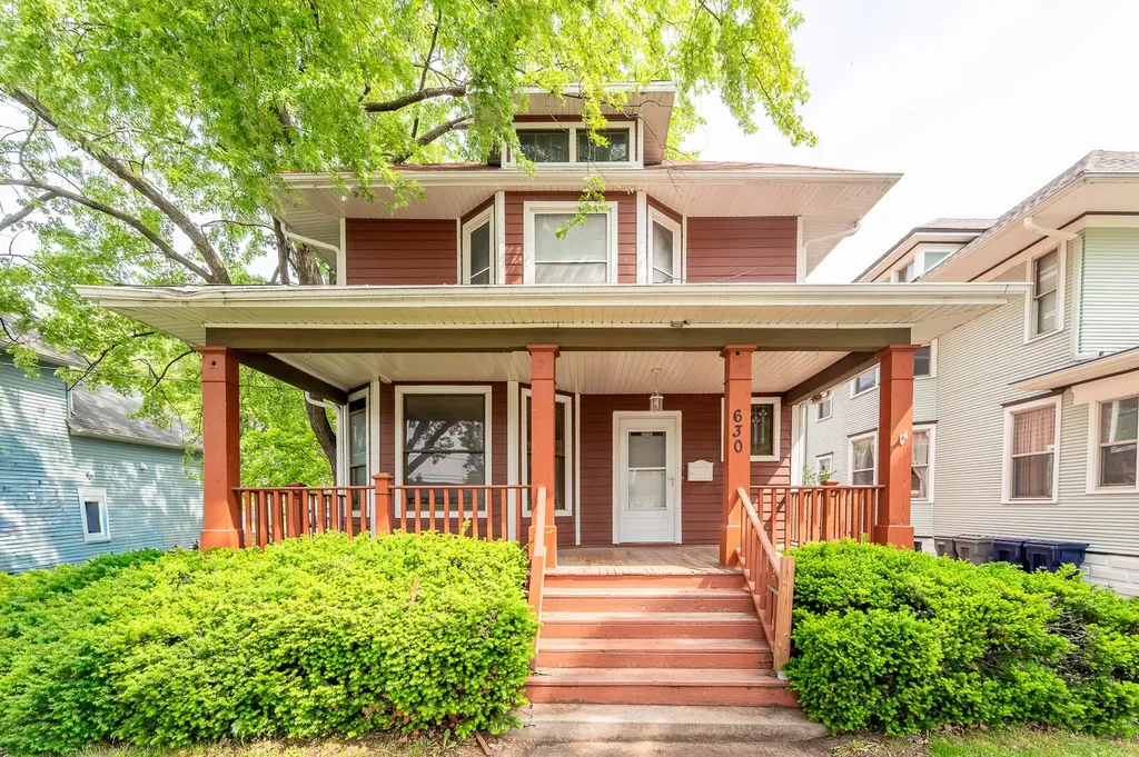 630 Forest Avenue Elgin IL 60120