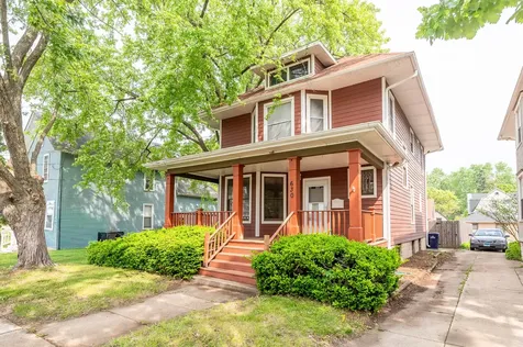 630 Forest Avenue Elgin IL 60120