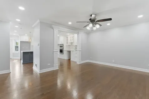 317 Vincent Place Elgin IL 60123